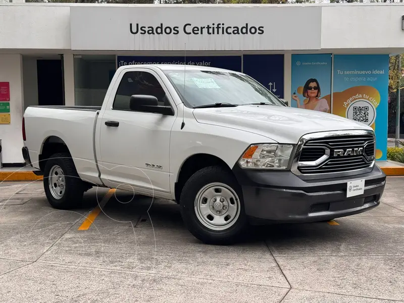 Foto RAM 1500 Classic Crew Cab 4x2 V6 usado (2020) color Blanco financiado en mensualidades(enganche $92,650 mensualidades desde $8,447)