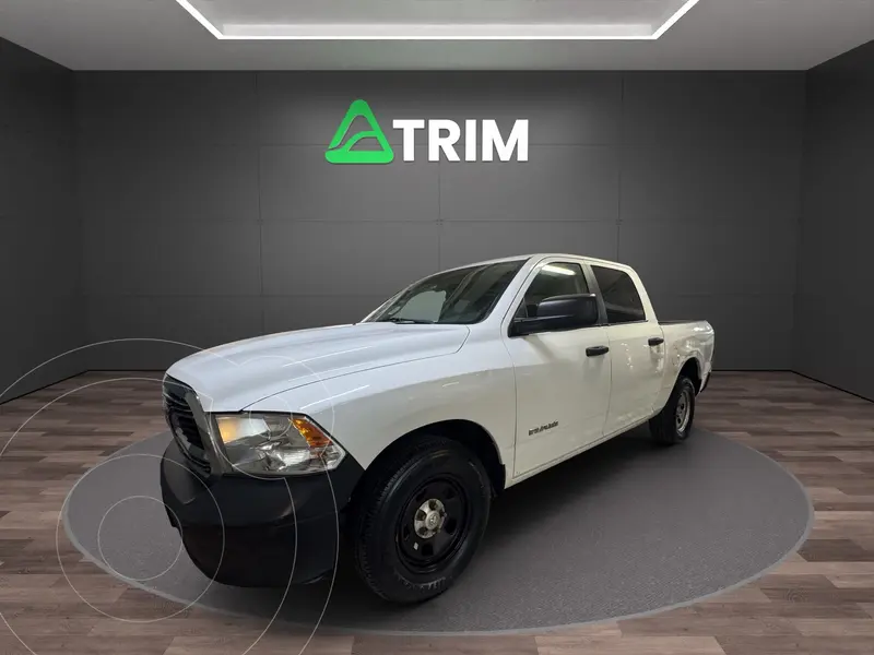 Foto RAM 1500 Classic Crew Cab 4x2 V6 usado (2019) color Blanco precio $269,999
