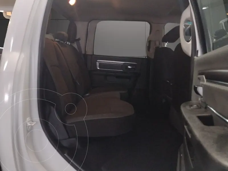 Foto RAM 1500 RHO Crew Cab 4X4 usado (2023) color Blanco precio $480,300