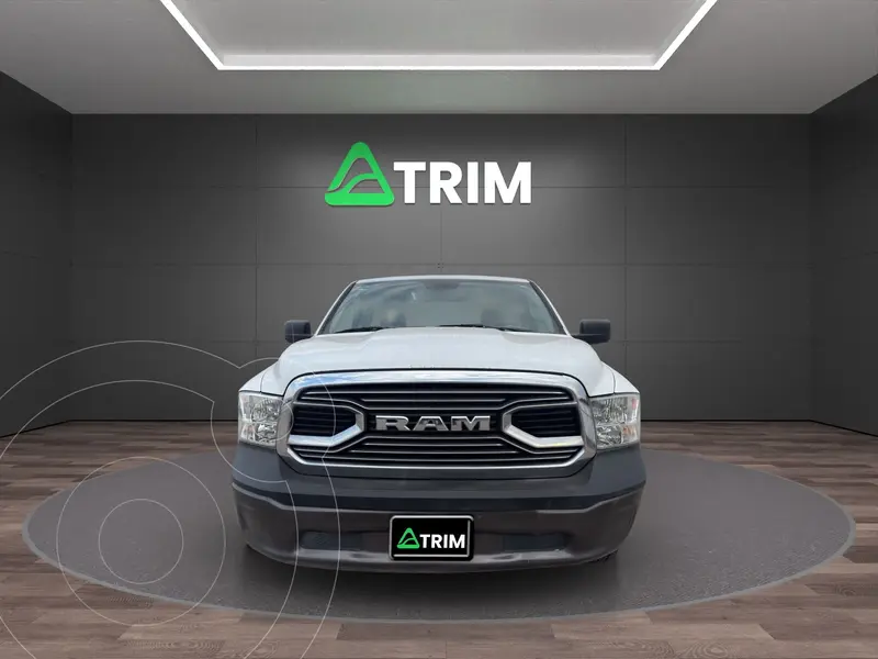 Foto RAM 1500 Tradesman l6 4x4 usado (2020) color Blanco precio $304,999