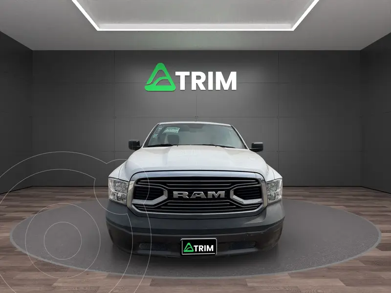 Foto RAM 1500 Tradesman l6 4x4 usado (2020) color Blanco precio $259,999