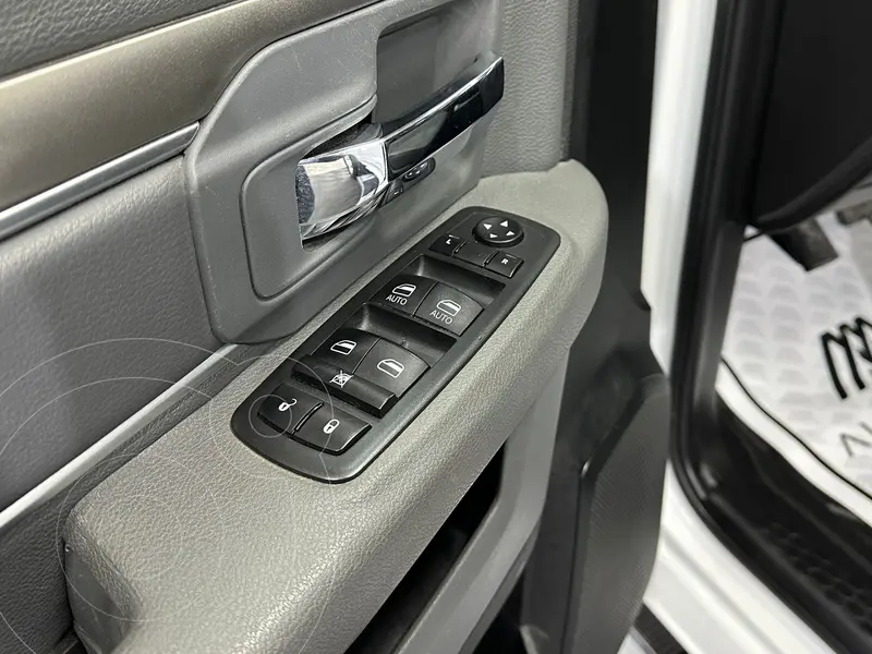 ram 1500-tradesman