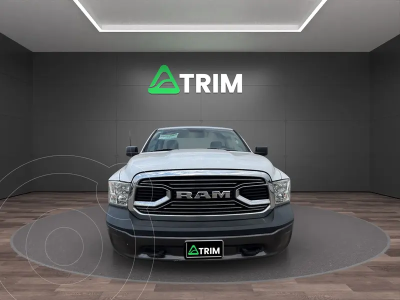 Foto RAM 1500 Tradesman l6 4x4 usado (2020) color Blanco precio $318,999