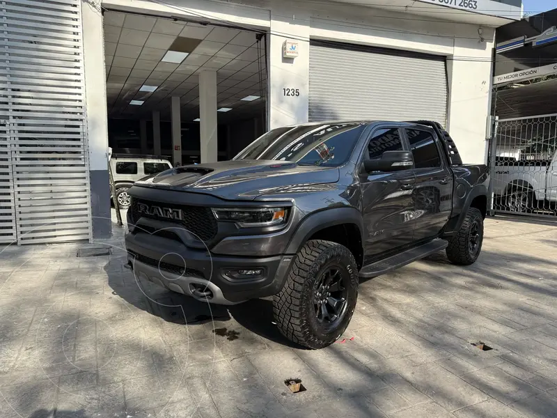 Foto RAM 1500 TRX Crew Cab 4x4 usado (2022) color Gris precio $2,499,900