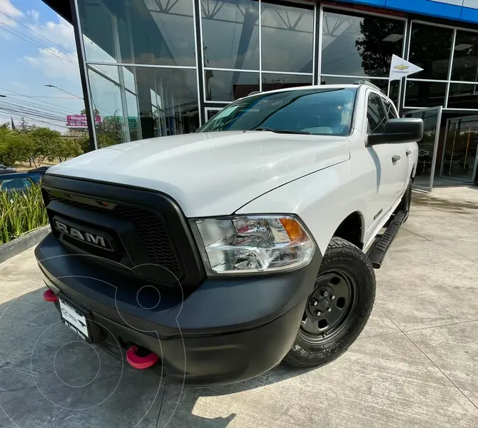 Foto RAM 1500 SLT 1500 Crew Cab Trabajo 3.6L Aut 8 vel 4x2 usado (2020) color Blanco precio $489,900