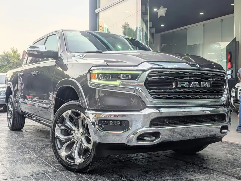 Foto RAM 1500 Mild Hybrid Limited 4x4 usado (2022) color Gris precio $990,000