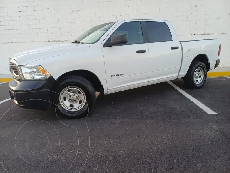 Foto RAM 1500 SLT 1500 Crew Cab Trabajo 3.6L Aut 8 vel 4x2 usado (2020) color Blanco financiado en mensualidades(enganche $88,000 mensualidades desde $10,704)