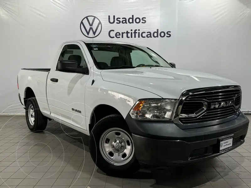 Foto RAM 1500 SLT 1500 Crew Cab Trabajo 5.7L Aut 6 vel 4x4 usado (2020) color Blanco financiado en mensualidades(enganche $102,160 mensualidades desde $9,314)