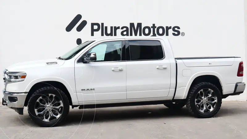 Foto RAM 1500 Mild Hybrid Longhorn 4x4 usado (2023) color Blanco precio $999,000