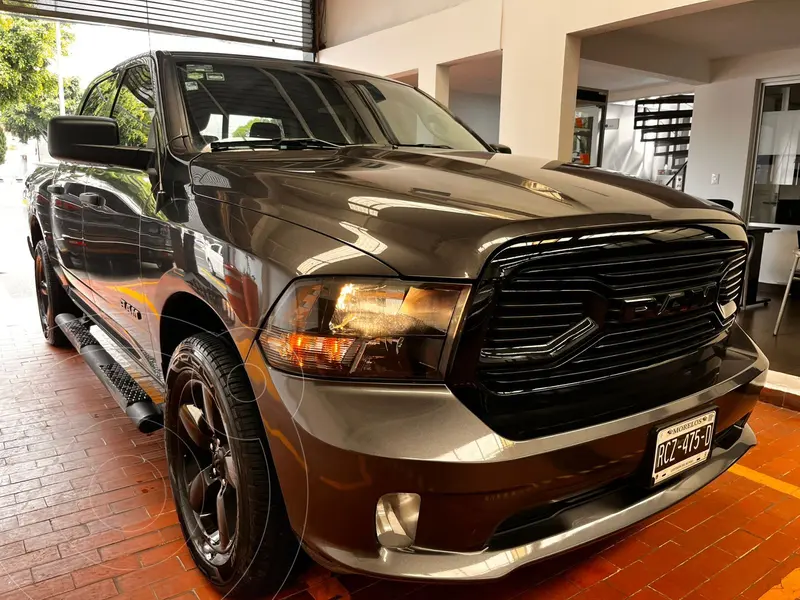 Foto RAM 1500 Mild Hybrid Laramie Sport 4x4 usado (2023) color Gris precio $695,000