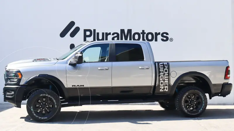 Foto RAM 2500 Power Wagon 6.4L usado (2024) color plateado precio $1,384,000