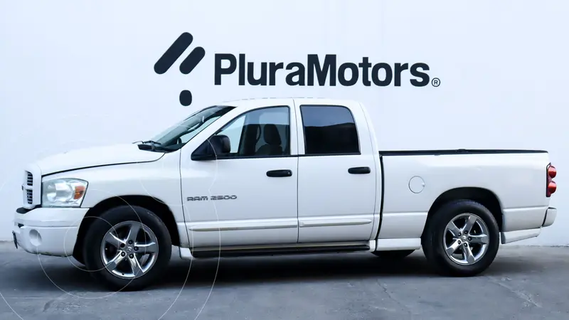 Foto RAM 2500 SLT 2500 Trabajo 5.7L Aut 4x2 usado (2007) color Blanco precio $135,000