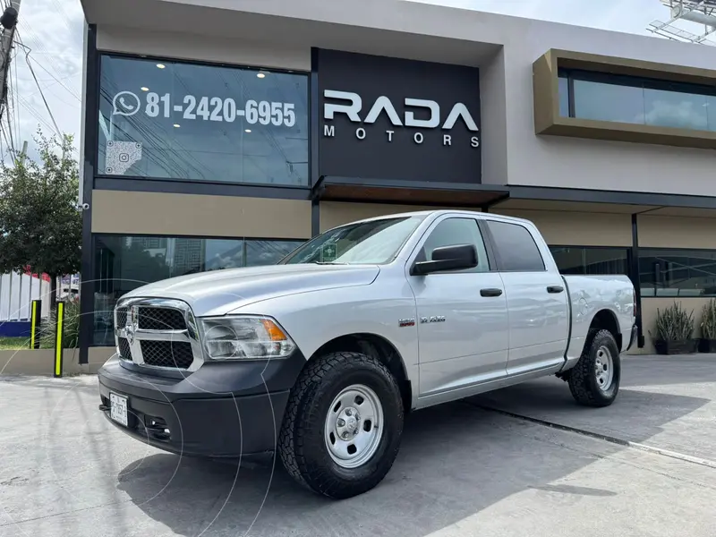 Foto RAM 2500 SLT 2500 Trabajo 5.7L Aut 4x4 usado (2014) color Gris precio $265,800