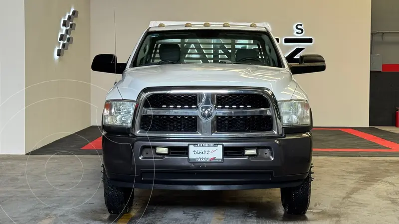 Foto RAM 4000 5.7L Chasis Cabina PL 4x2 usado (2015) color Blanco precio $389,000