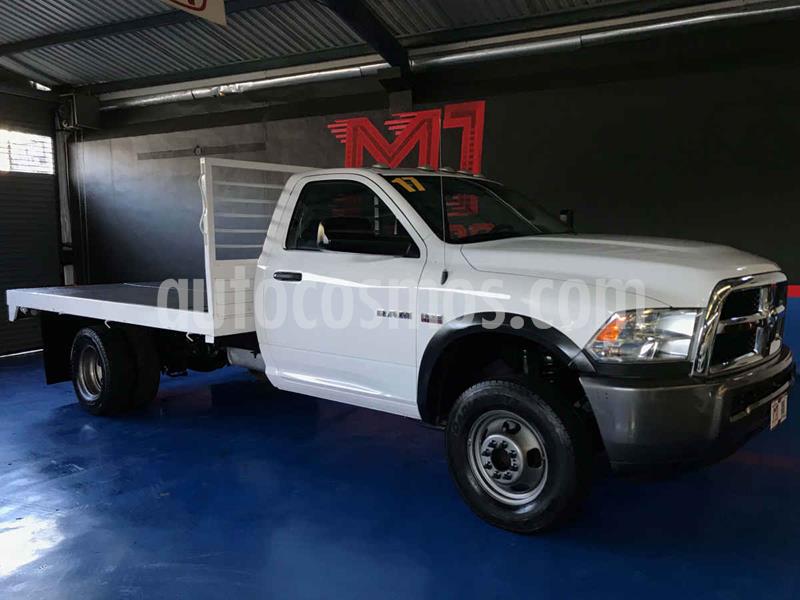 RAM 4000 5.7L Chasis Cabina 4x2 usado (2017) color Blanco precio $435,000