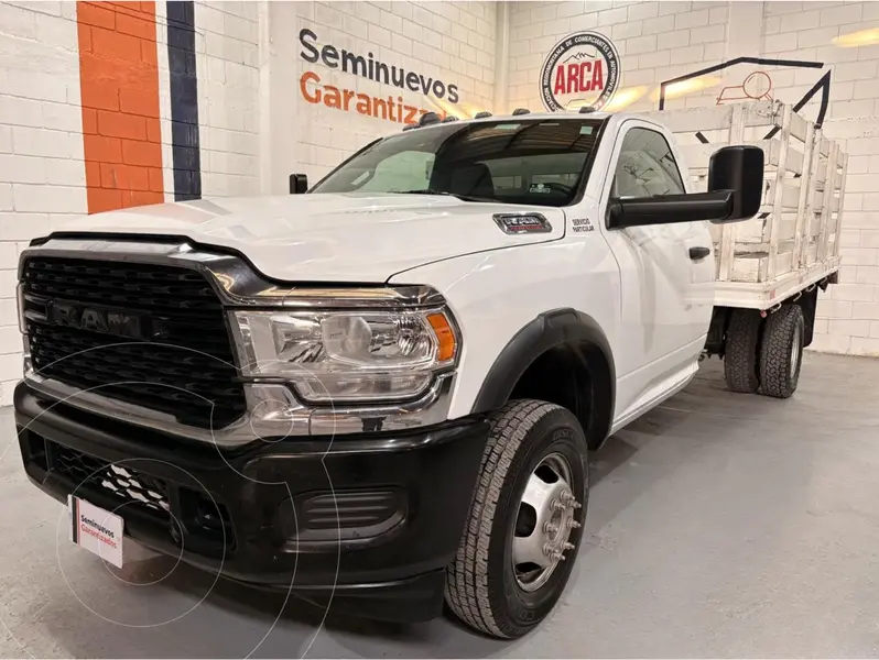 Foto RAM 4000 6.7L Chasis Crew Cab 4x4 usado (2022) color Blanco precio $590,000
