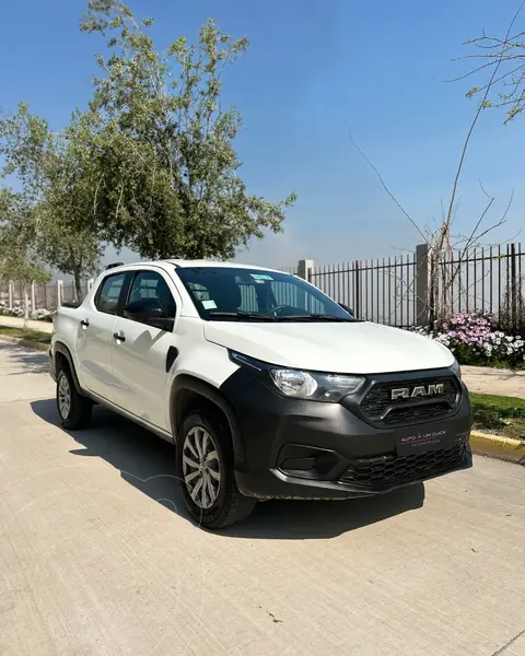 Foto RAM 700 1.4L SLT usado (2023) color Blanco precio $10.590.000