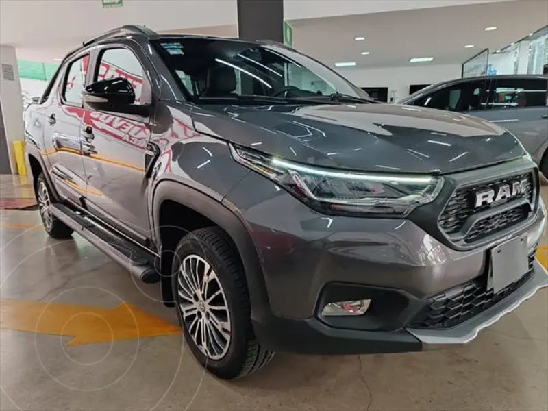 Foto RAM 700 Bighorn Crew Cab usado (2023) color Gris precio $390,000