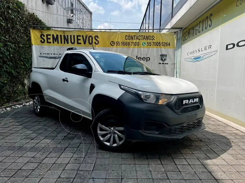 Foto RAM 700 SLT Regular Cab usado (2023) color Blanco precio $276,000