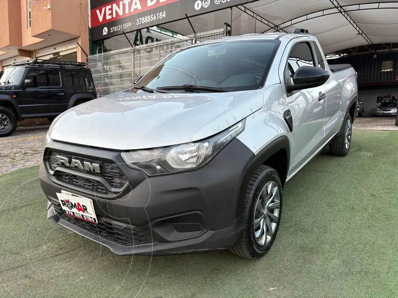 Foto RAM 700 SLT Regular Cab usado (2024) color Plata precio $309,999