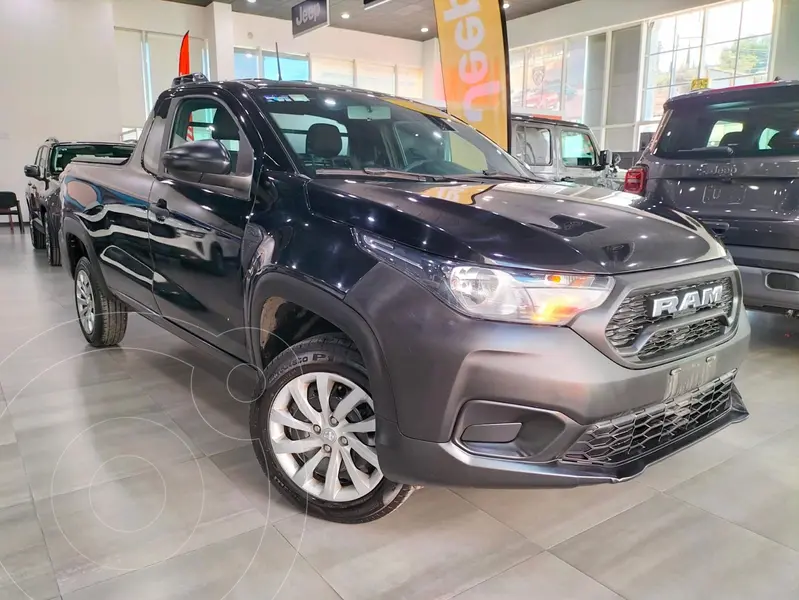 Foto RAM 700 SLT Regular Cab usado (2024) color Negro precio $298,000