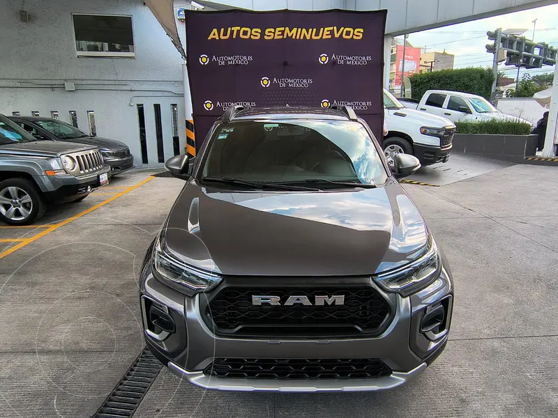 Foto RAM 700 Laramie Turbo Aut usado (2025) color Gris financiado en mensualidades(enganche $85,000 mensualidades desde $11,042)