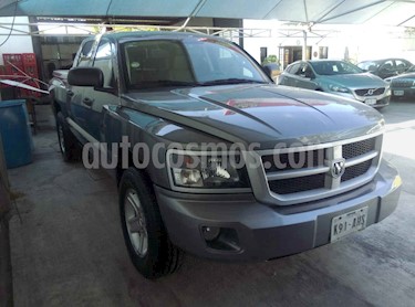 RAM Dakota 3.7L SLT 4x2 Crew Cab usado (2011) color Gris precio $229,000