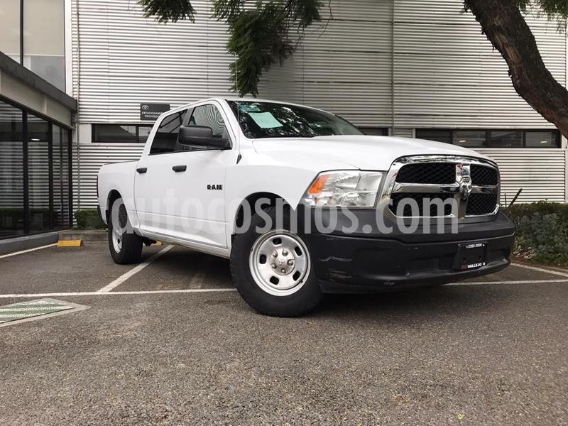 RAM RAM SLT 2500 Crew Cab Trabajo 5.7L Aut 6 vel 4x2 usado (2015) color Blanco precio $298,000