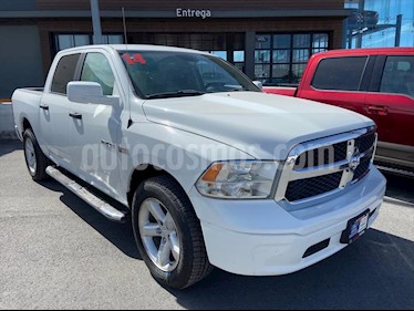 RAM RAM SLT Crew Cab 5.7L 4x2 usado (2014) color Blanco precio $298,000