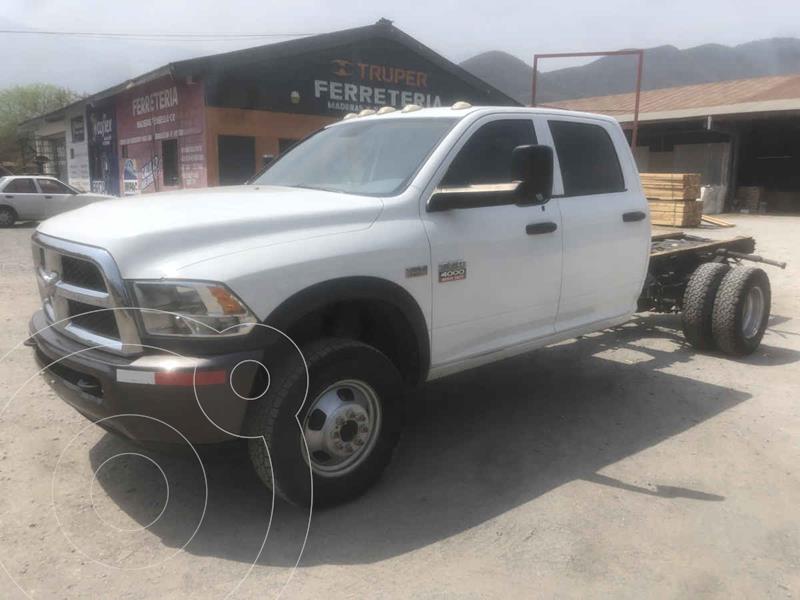 Foto RAM 1500 SLT Crew Cab 5.7L 4x4 usado (2015) color Blanco precio $389,000