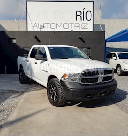 Foto RAM RAM SLT Quad Cab 5.7L 4x2 Sport usado (2016) color Blanco precio $369,000