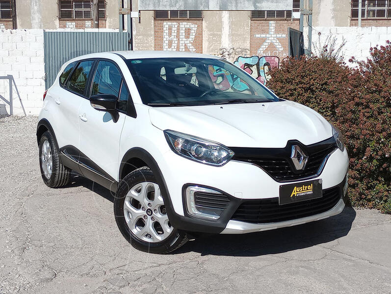 Foto Renault Captur Zen usado (2017) color Blanco financiado en cuotas(anticipo $2.250.000)