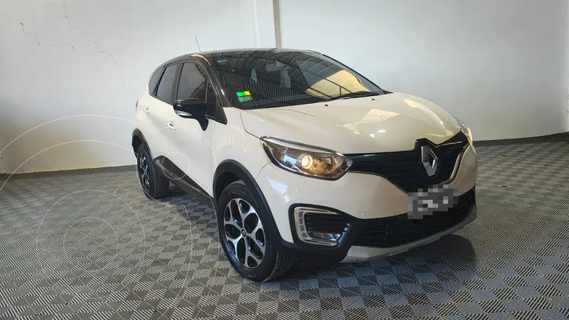Foto Renault Captur Intens usado (2017) color Beige precio $22.050.000