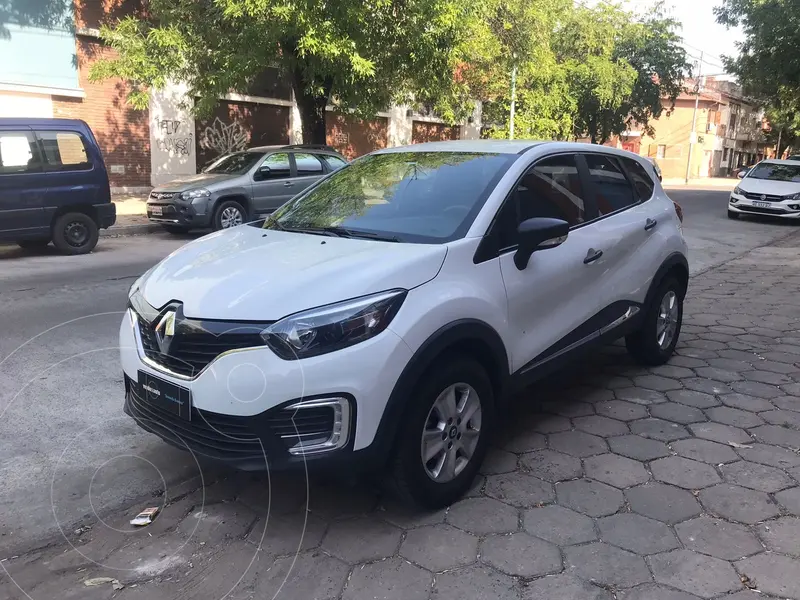 Foto Renault Captur Life usado (2019) color Blanco precio $5.400.000