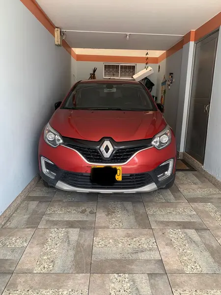 2018 Renault Captur 2.0L Intens Aut