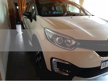 foto Renault Captur Intens usado (2019) color Amarillo precio $925.000