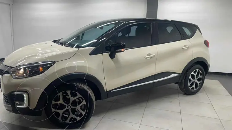 Foto Renault Captur Iconic usado (2021) color Beige financiado en mensualidades(enganche $56,540 mensualidades desde $5,578)