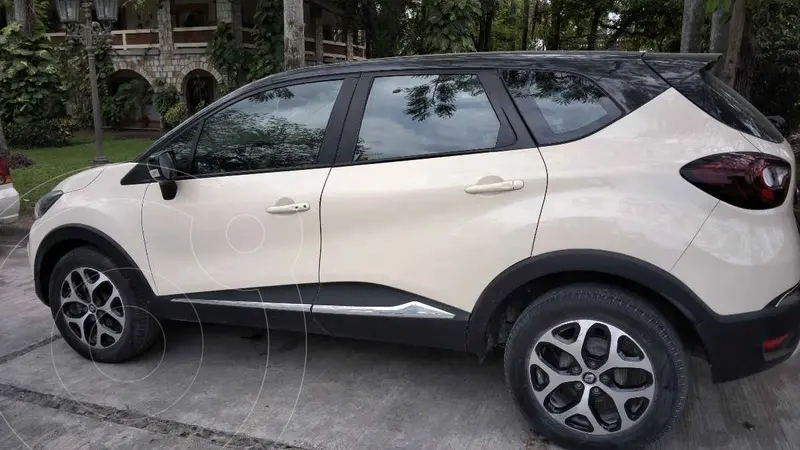 Foto Renault Captur Iconic Aut usado (2018) color Crema precio $200,000