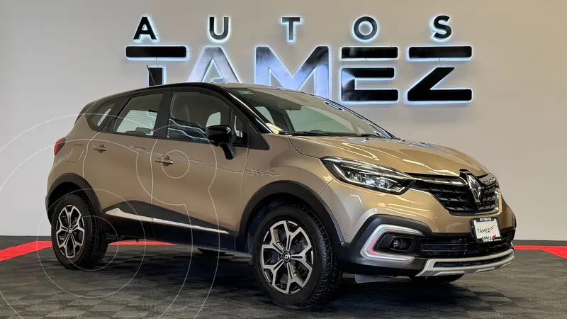 Foto Renault Captur Iconic CVT usado (2022) color Dorado precio $309,000