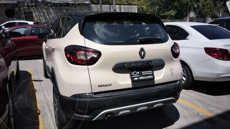 Foto Renault Captur Iconic Aut usado (2018) color Crema precio $200,000