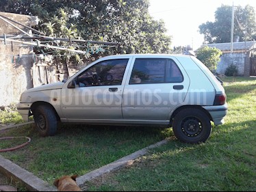 Foto venta Auto usado Renault Clio 1.6 (1995) color Gris precio $60.000
