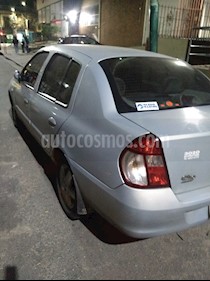 foto Renault Clio 1.6 usado (2007) color Gris precio $130.000