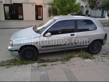 Foto Renault Clio 3P RN usado (1997) color Plata precio $65.000