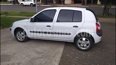 Foto venta Auto usado Renault Clio 4P 1.6 Tric Privilege (2005) color Blanco precio $147.000