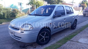 foto Renault Clio 4P 1.9 2 Tric RN DSL Ac usado (2002) color Gris precio $130.000