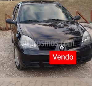 Foto Renault Clio 5P 1.2 Authentique Pack I usado (2011) color Negro precio $200.000
