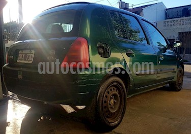 foto Renault Clio 5P RN usado (2000) color Verde Oscuro precio $88.000