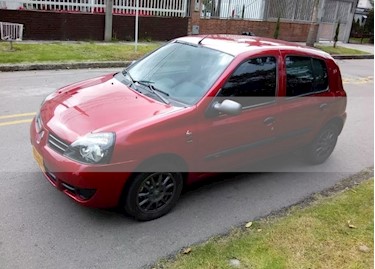 foto Renault Clio Campus Ac usado (2015) color Rojo precio $21.900.000