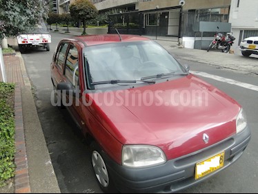 foto Renault Clio Clio RL usado (2001) color Rojo precio $10.900.000