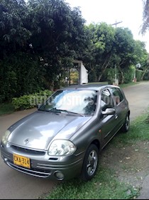 foto Renault Clio Clio RT usado (2002) color Gris precio $10.000.000